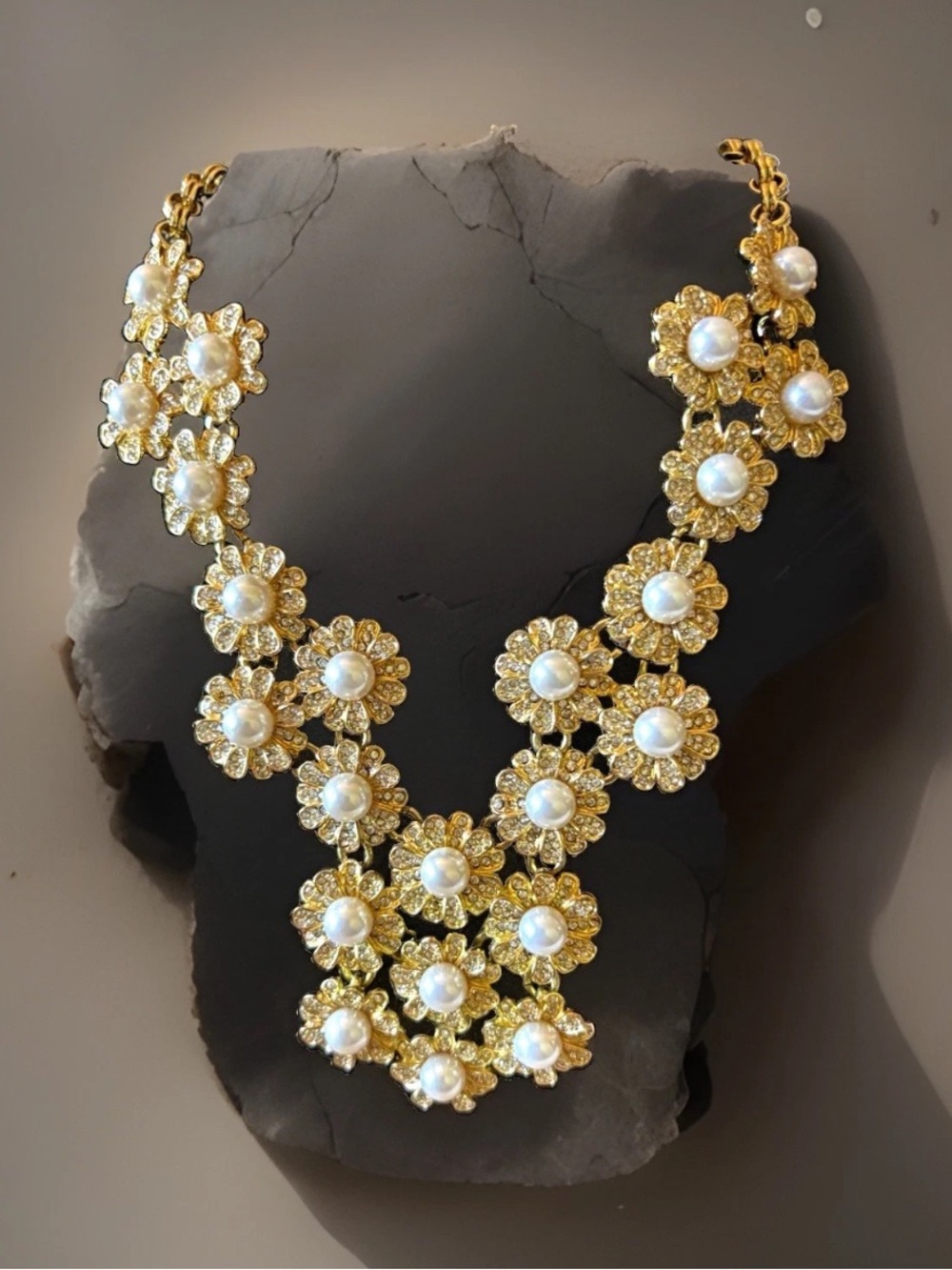 Talbots Gold Tone Pearl Rhinestone Floral Statement Necklace Daisy Bib Necklace